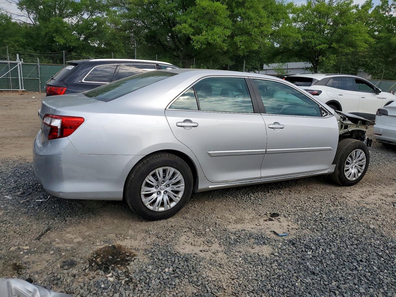 2014 TOYOTA CAMRY