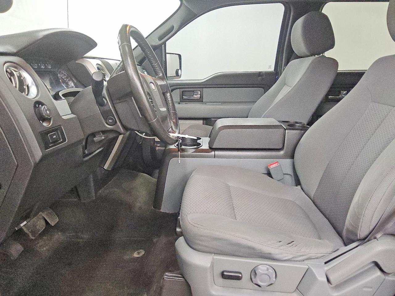 2013 FORD F150