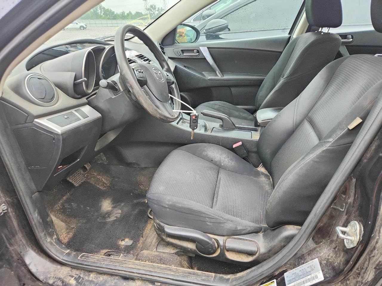 2013 MAZDA 3