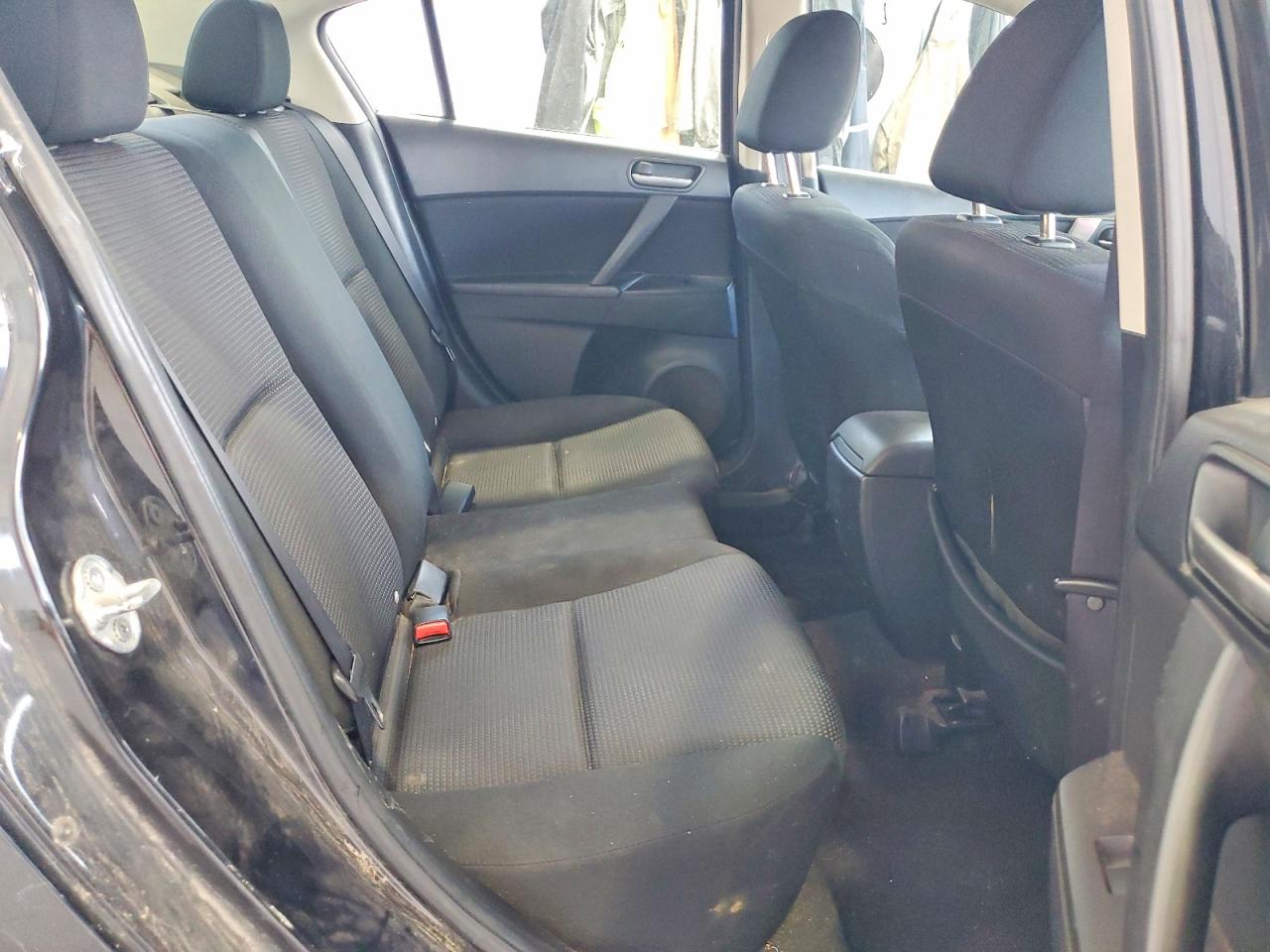 2013 MAZDA 3