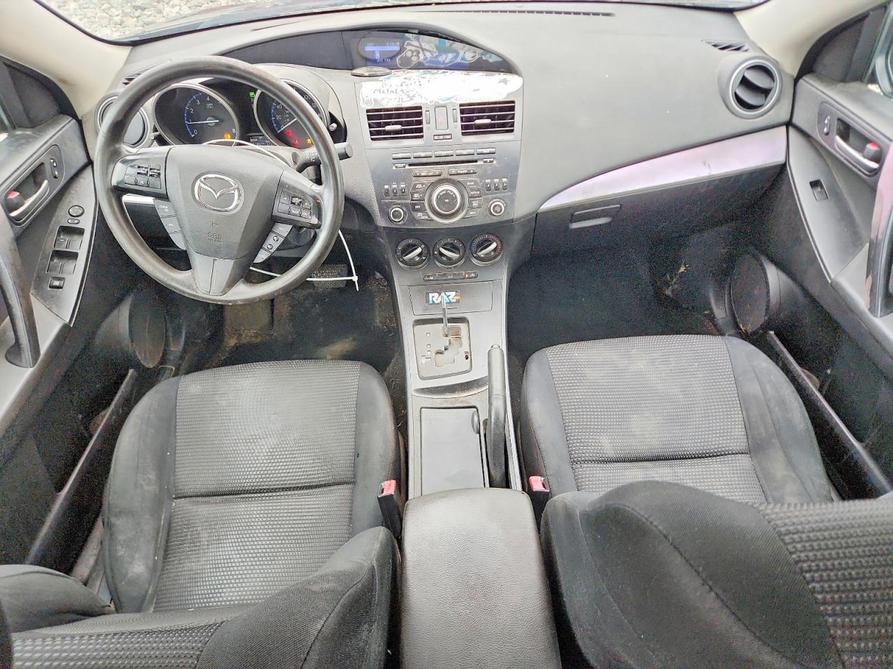 2013 MAZDA 3