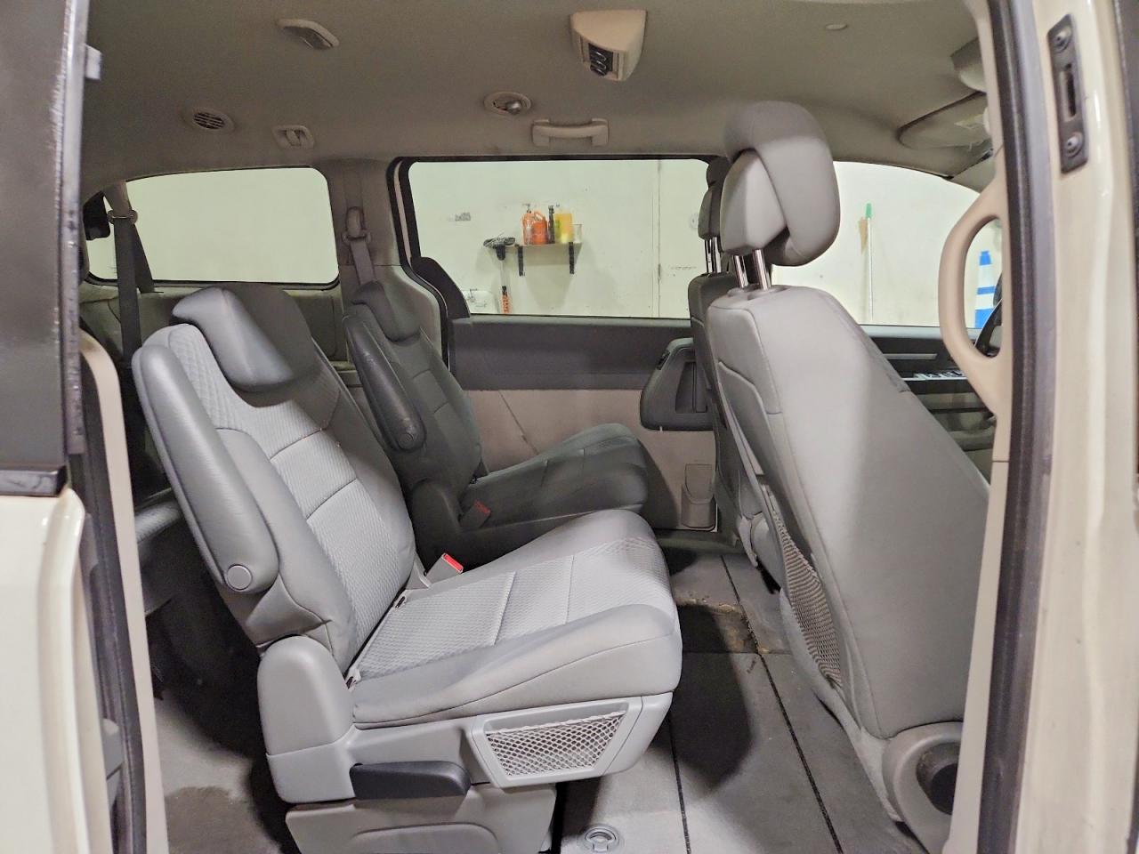 2010 DODGE CARAVAN