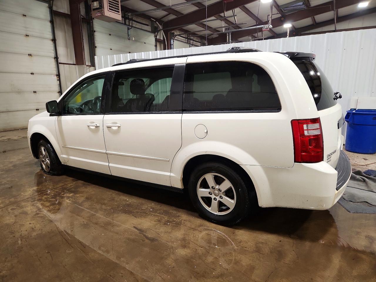2010 DODGE CARAVAN