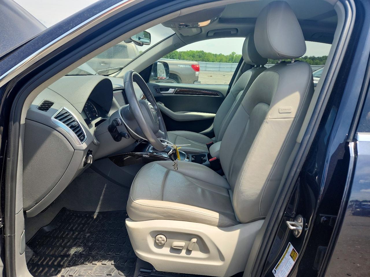 2012 AUDI Q5