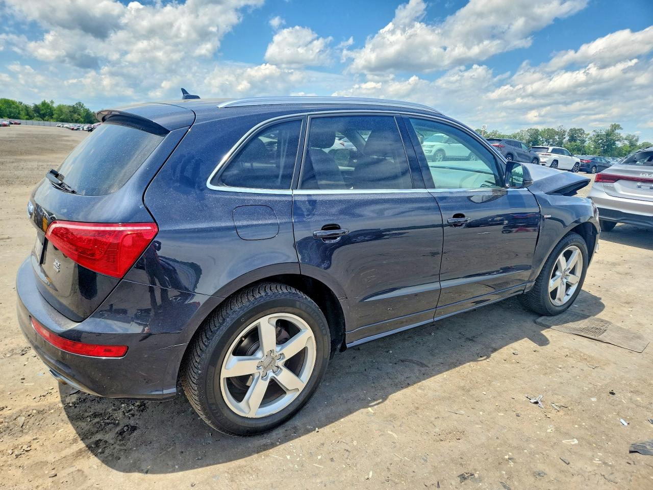 2012 AUDI Q5