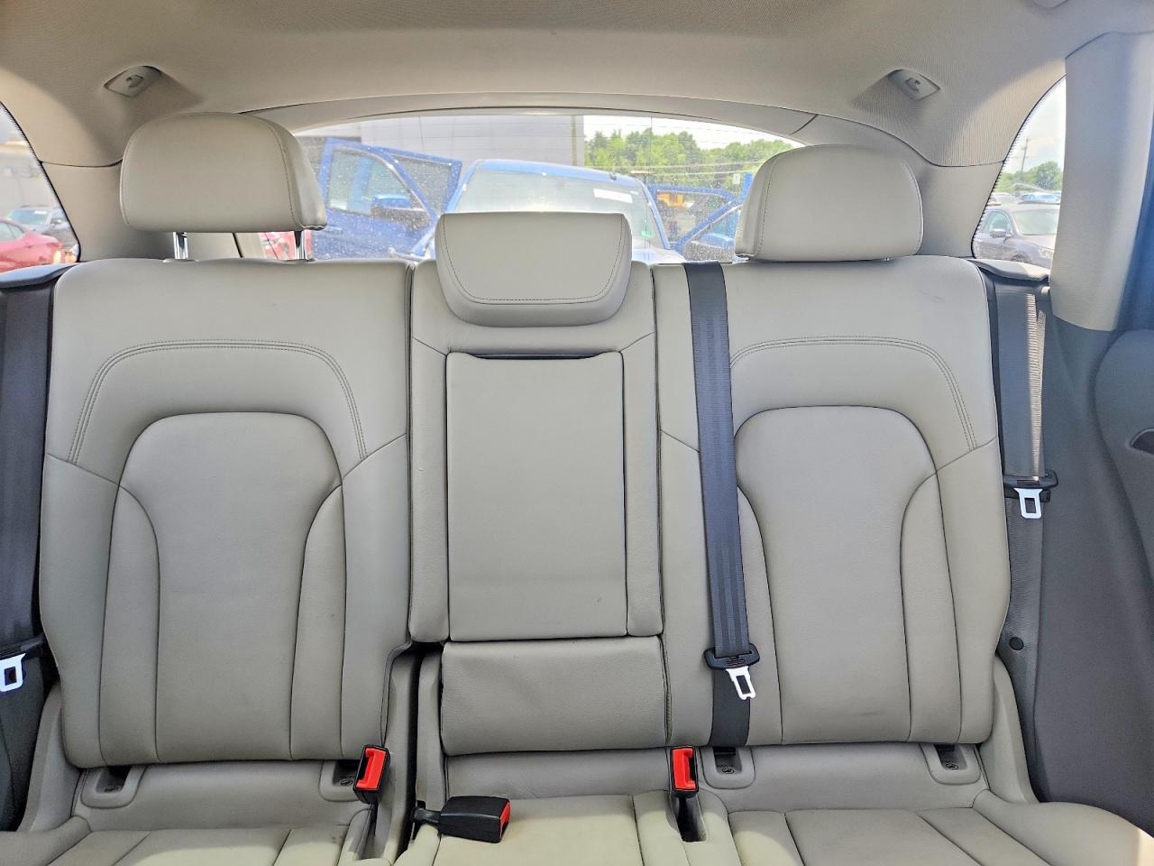 2012 AUDI Q5
