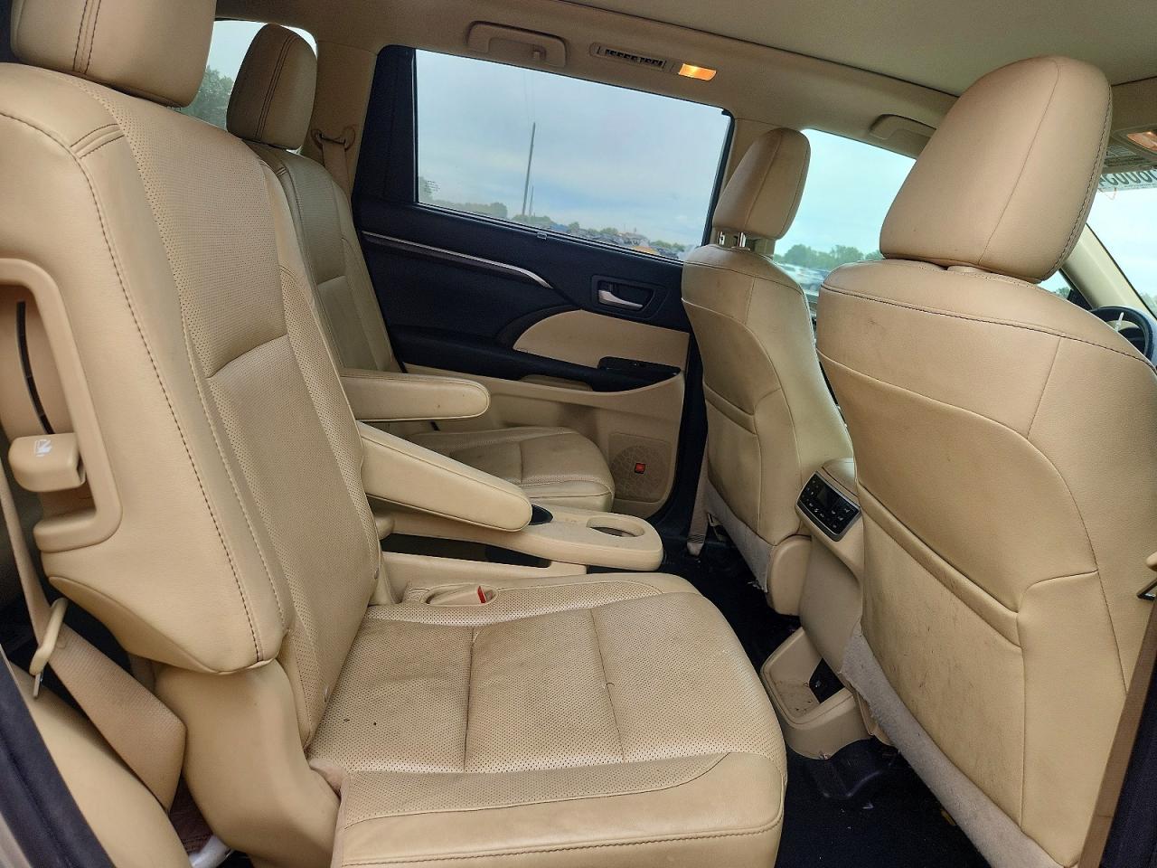 2014 TOYOTA HIGHLANDER