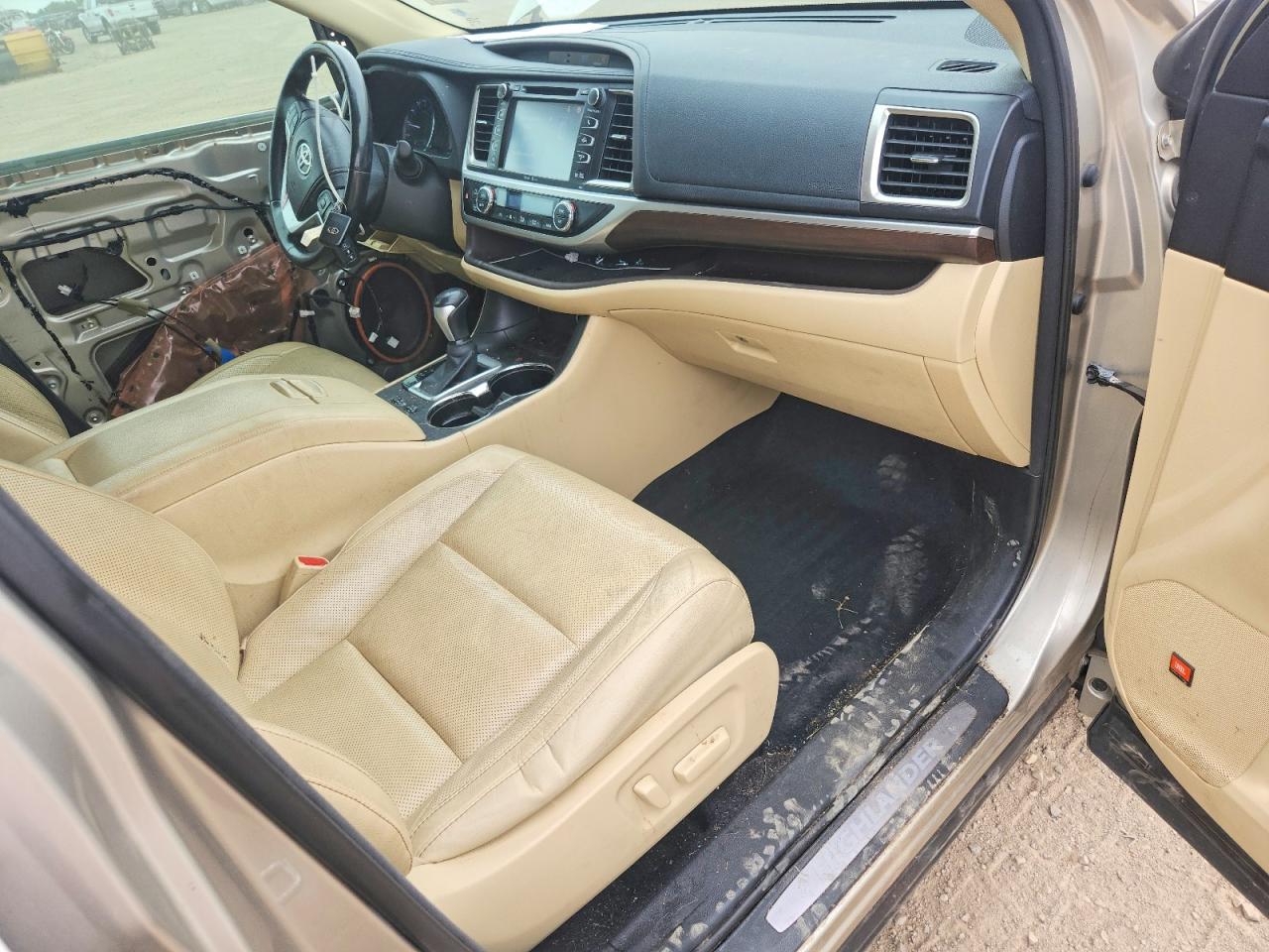 2014 TOYOTA HIGHLANDER