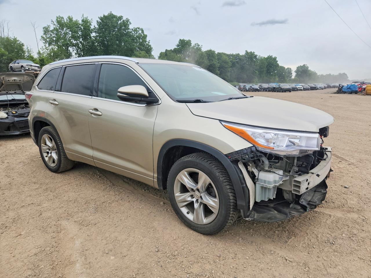 2014 TOYOTA HIGHLANDER