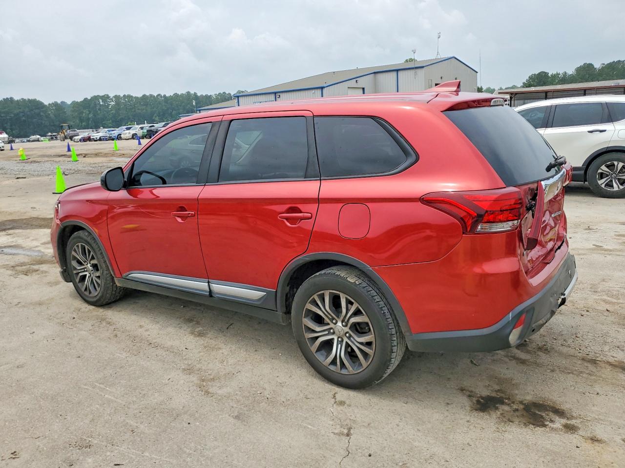 2018 MITSUBISHI OUTLANDER