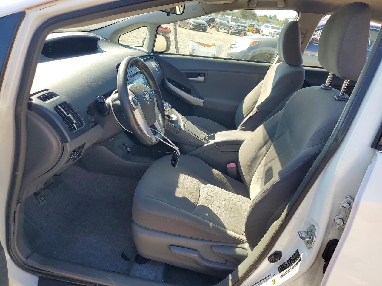 2011 TOYOTA PRIUS