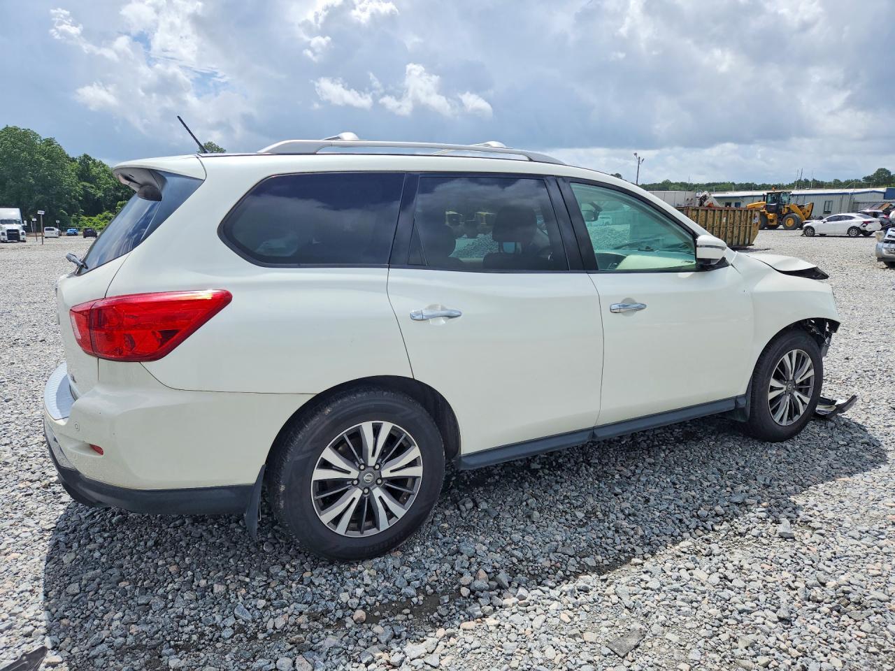 2017 NISSAN PATHFINDER