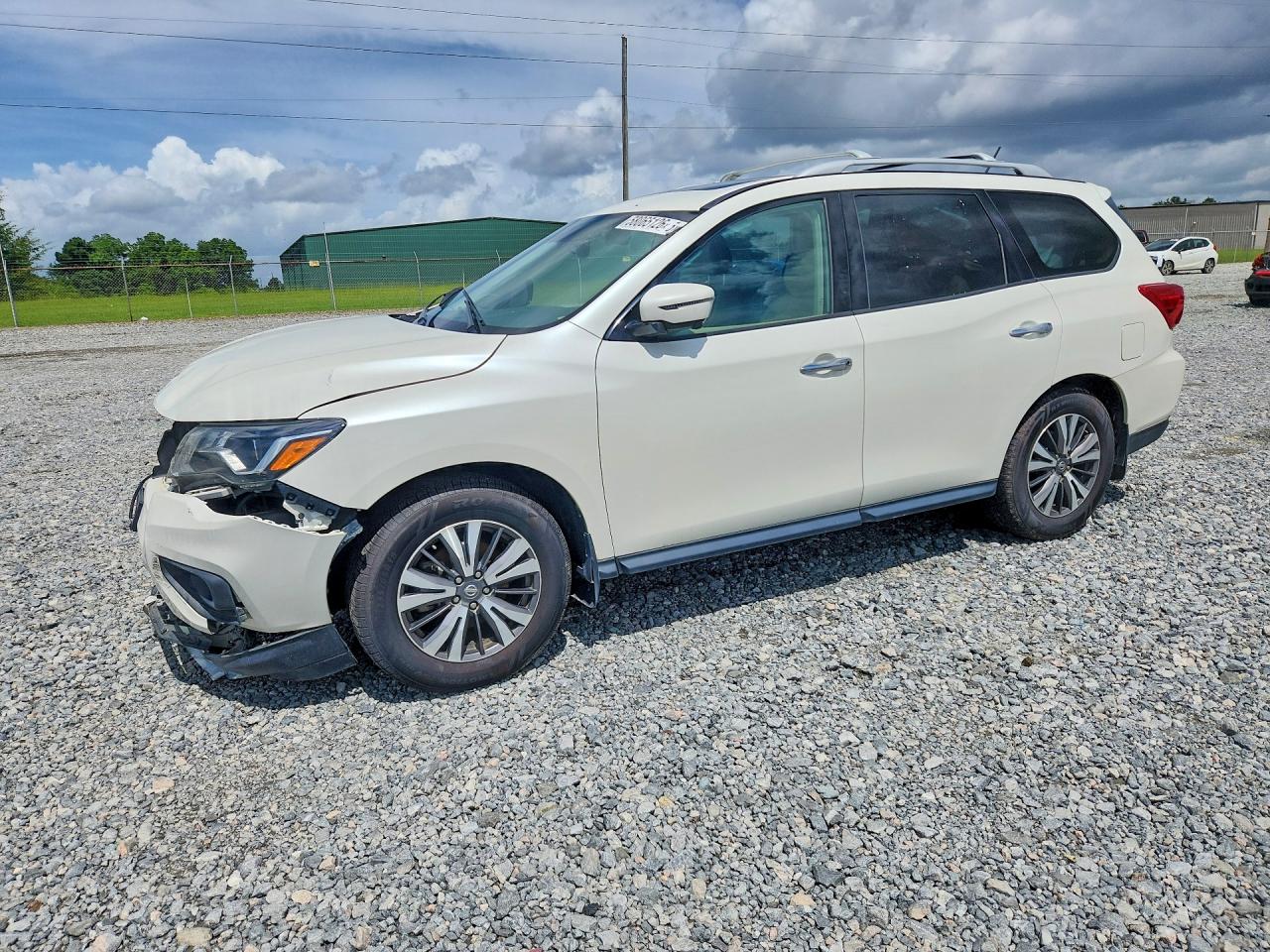 2017 NISSAN PATHFINDER