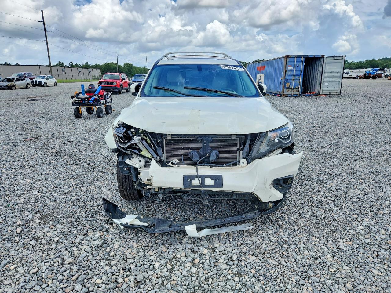 2017 NISSAN PATHFINDER