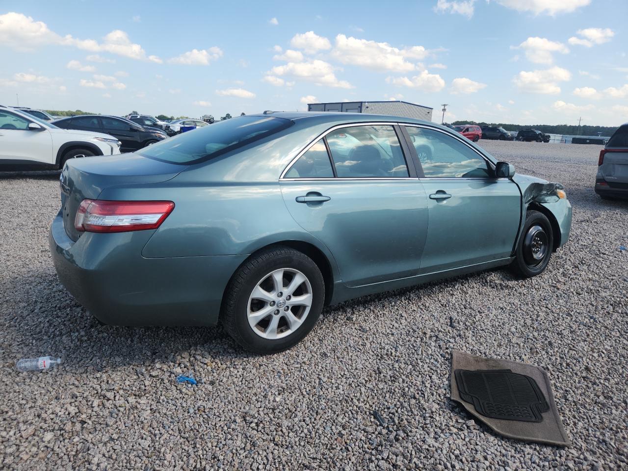 2011 TOYOTA CAMRY