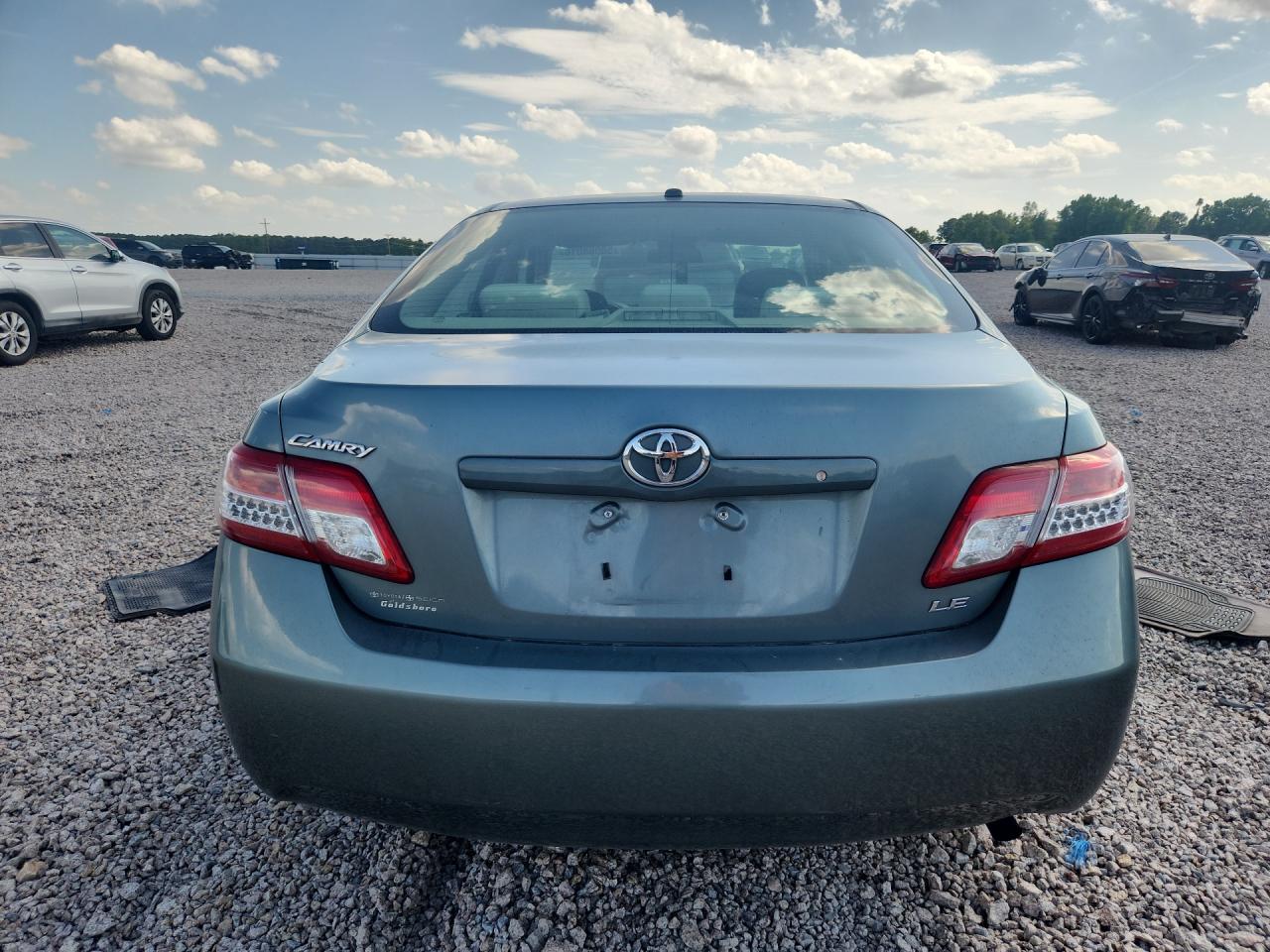 2011 TOYOTA CAMRY