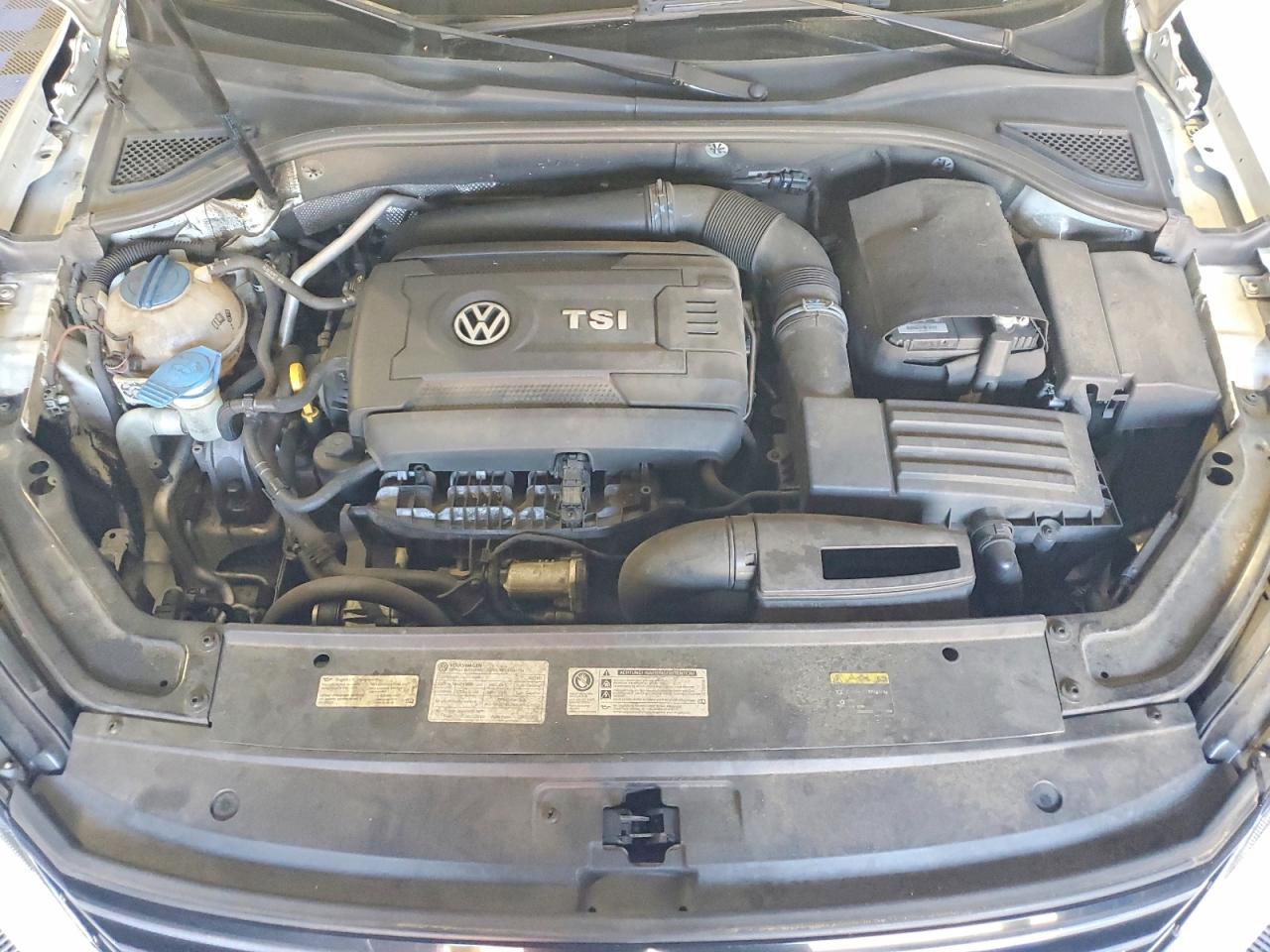 2017 VOLKSWAGEN PASSAT