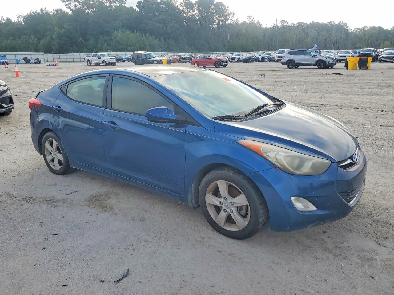 2013 HYUNDAI ELANTRA