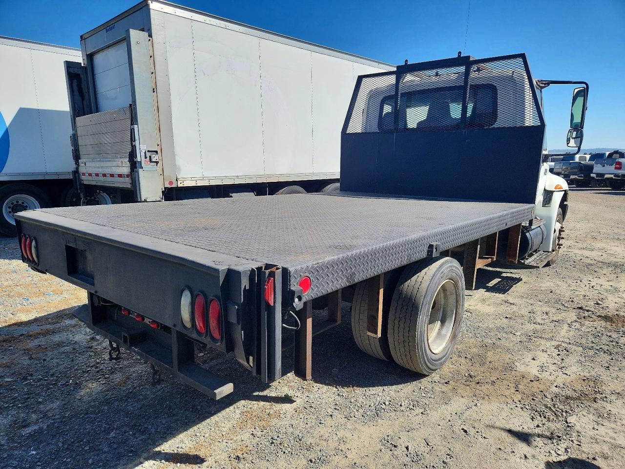 2006 INTERNATIONAL 4000 SERIE