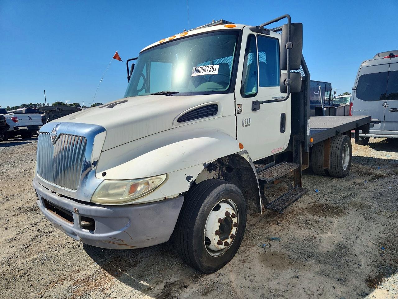 2006 INTERNATIONAL 4000 SERIE