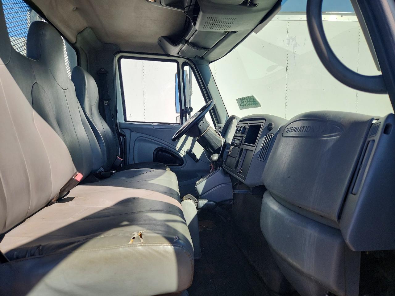 2006 INTERNATIONAL 4000 SERIE