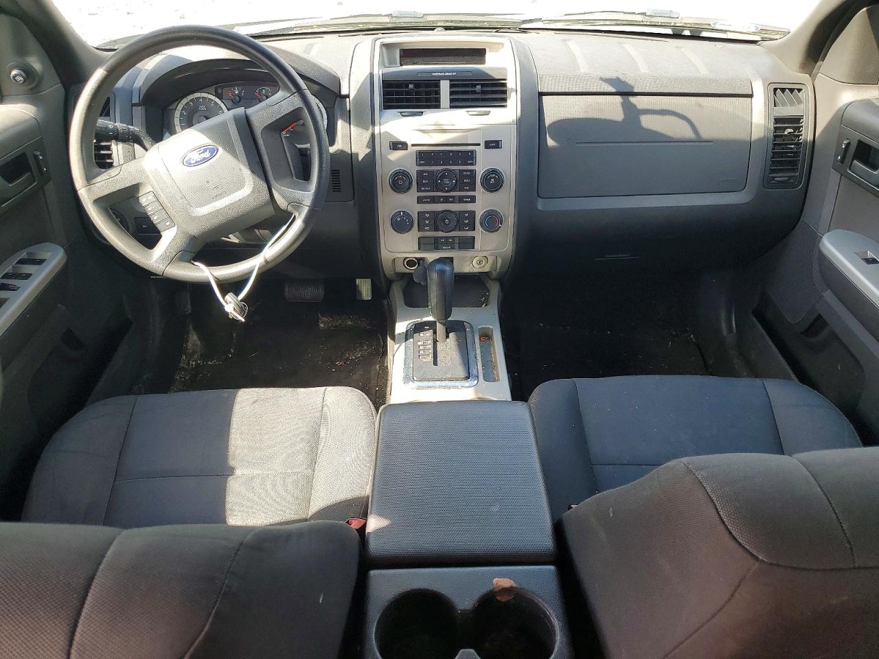 2011 FORD ESCAPE