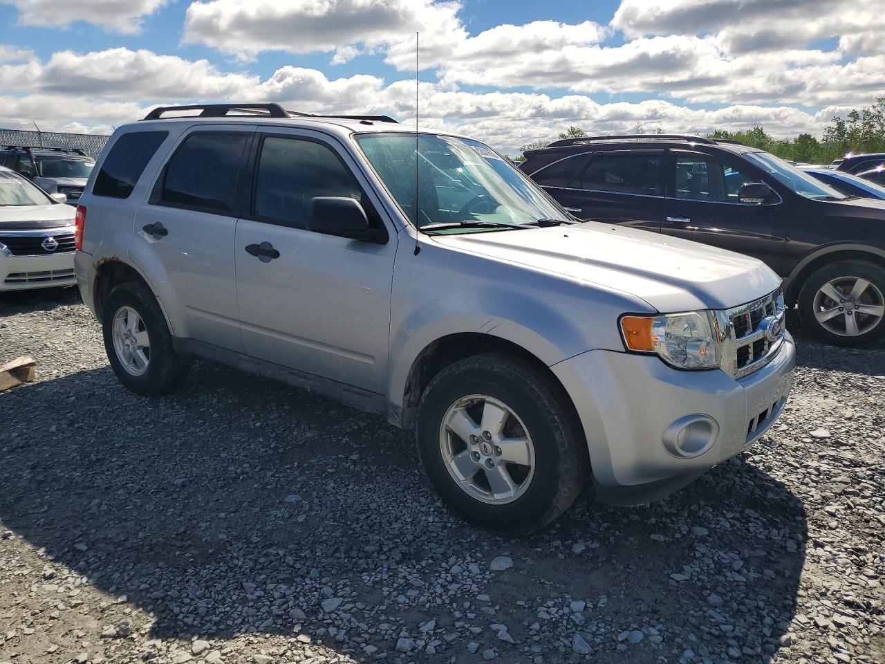 2011 FORD ESCAPE