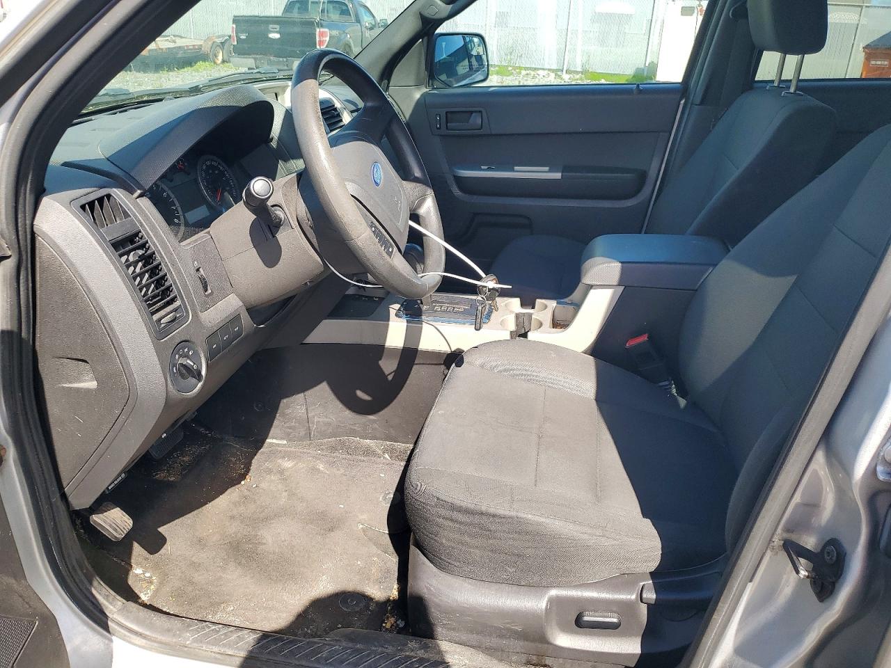 2011 FORD ESCAPE