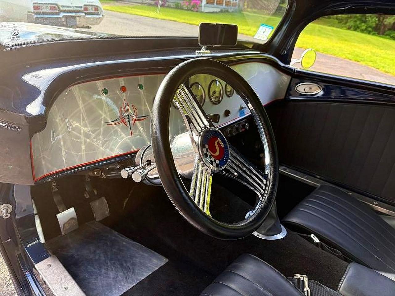 1933 FORD