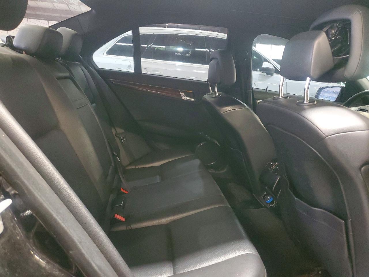 2011 MERCEDES-BENZ C-CLASS