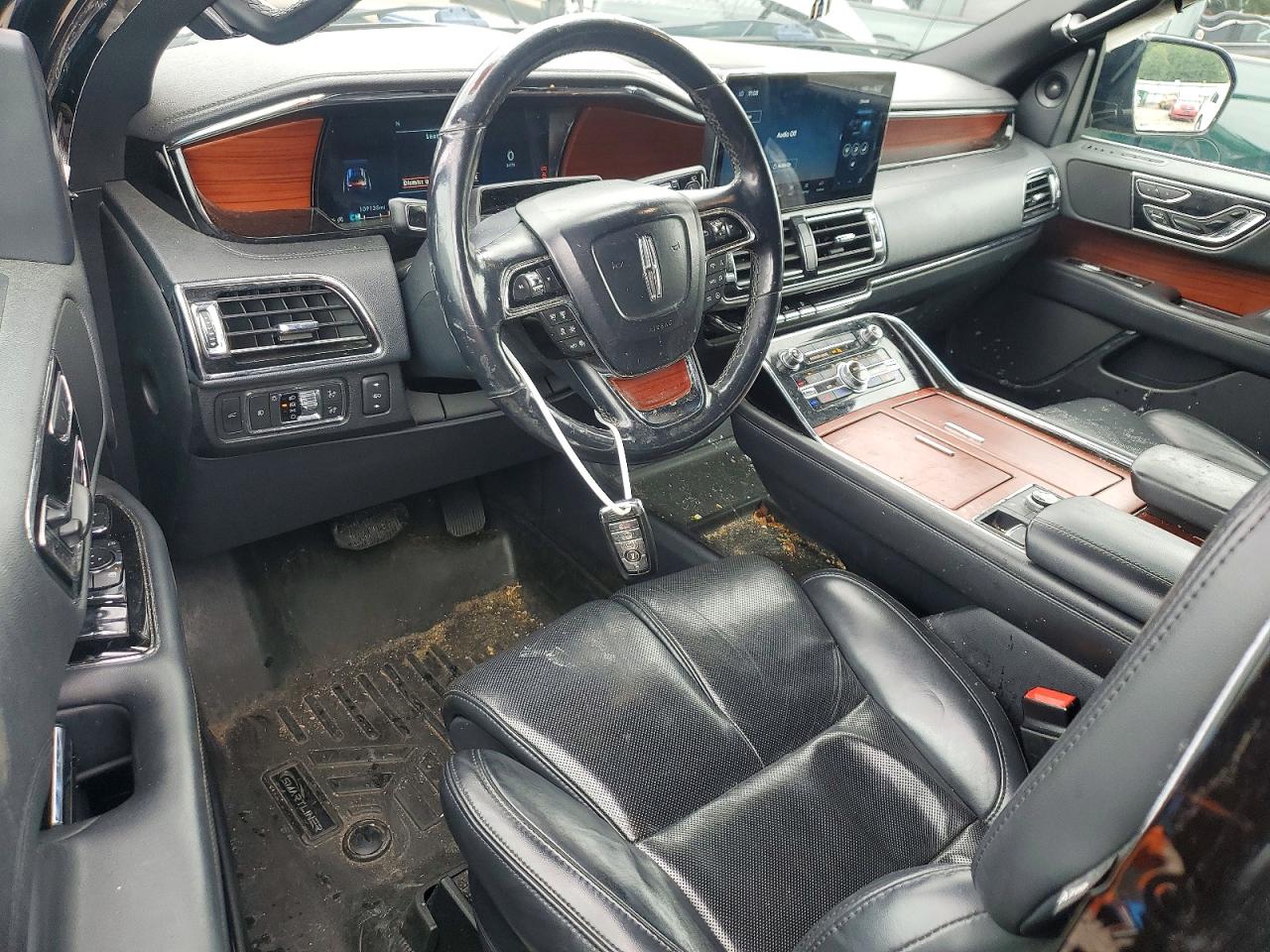 2022 LINCOLN NAVIGATOR