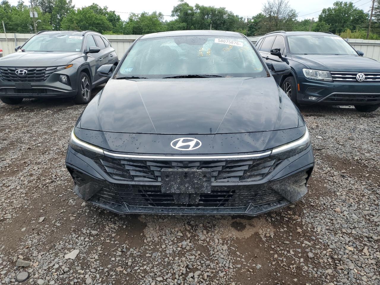 2024 HYUNDAI ELANTRA