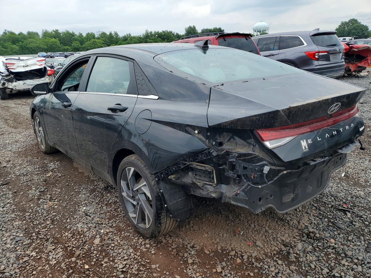 2024 HYUNDAI ELANTRA