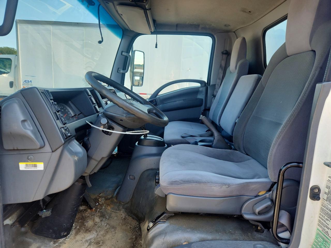 2017 ISUZU NPR