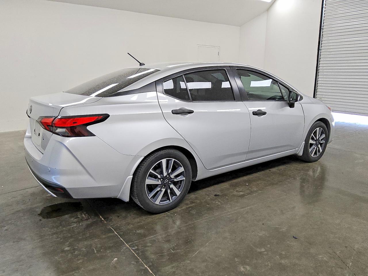 2023 NISSAN VERSA