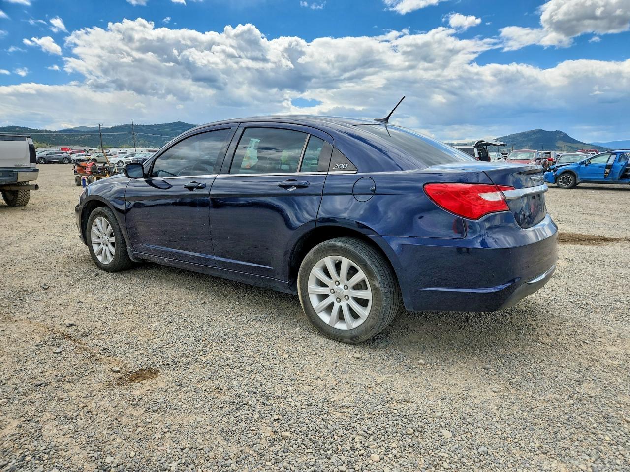 2013 CHRYSLER 200