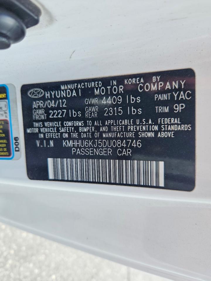 2013 HYUNDAI GENESIS