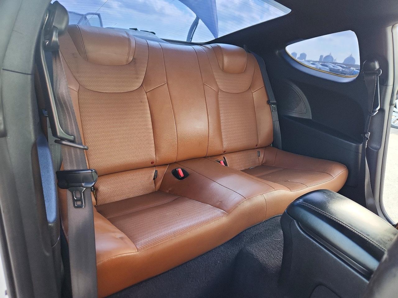 2013 HYUNDAI GENESIS