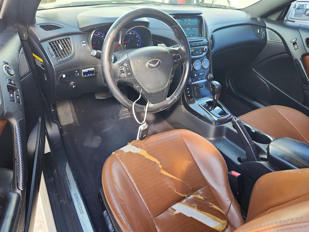 2013 HYUNDAI GENESIS