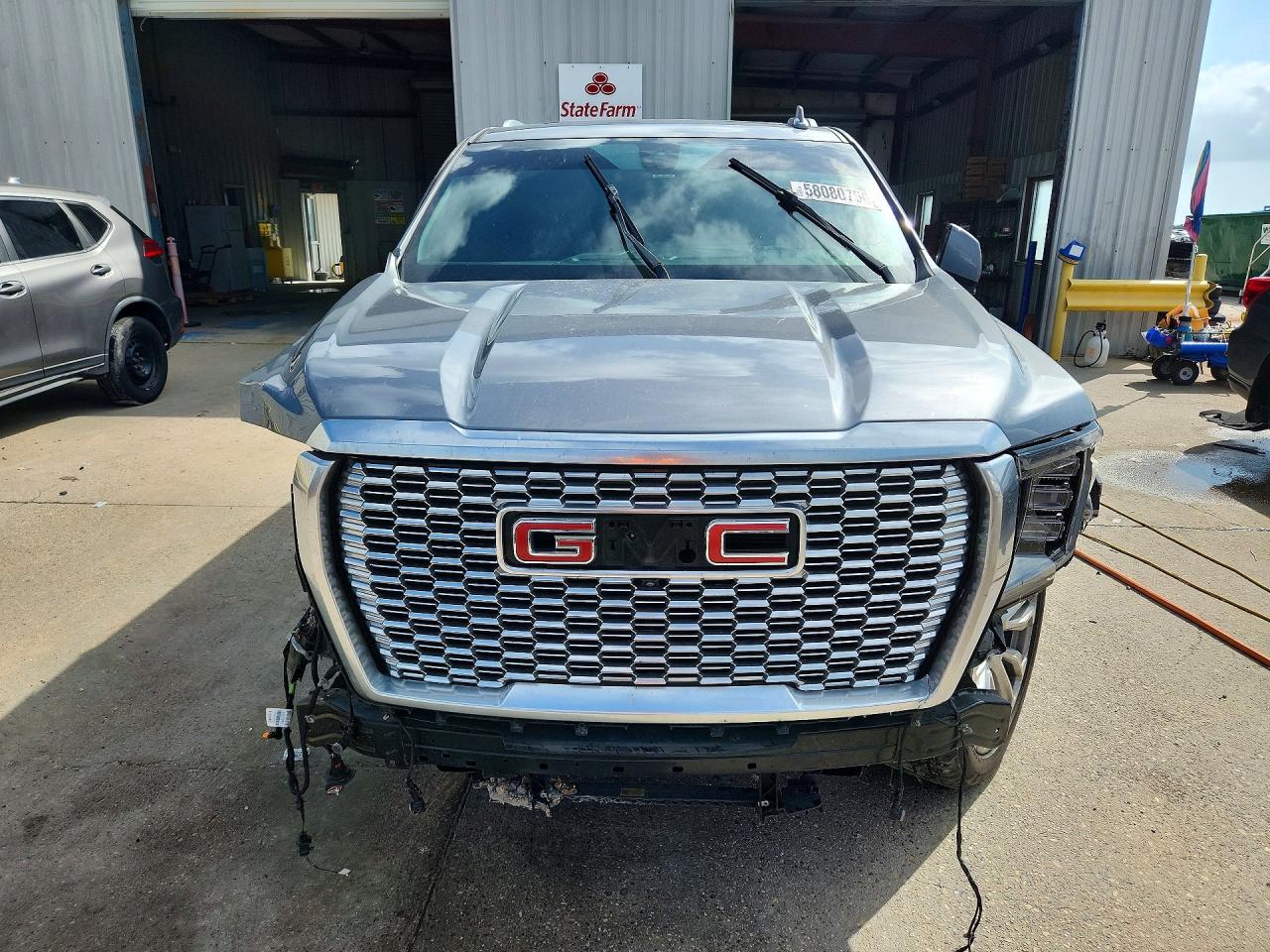 2022 GMC YUKON
