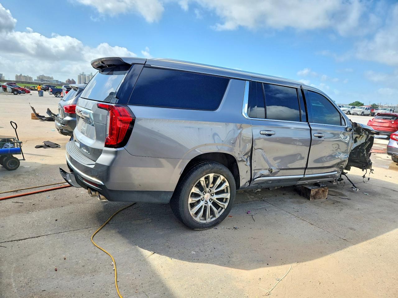 2022 GMC YUKON