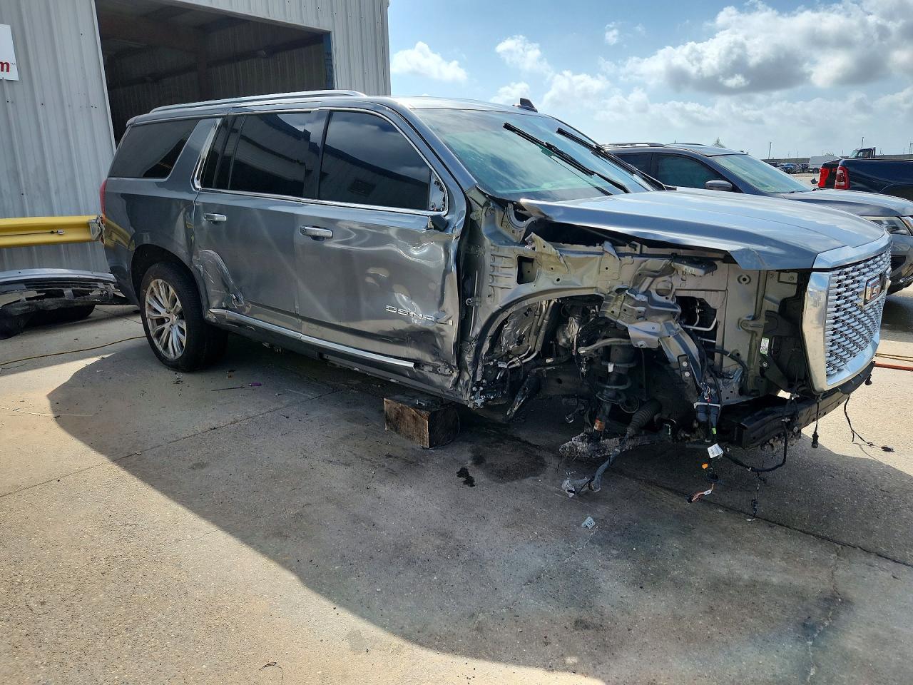 2022 GMC YUKON