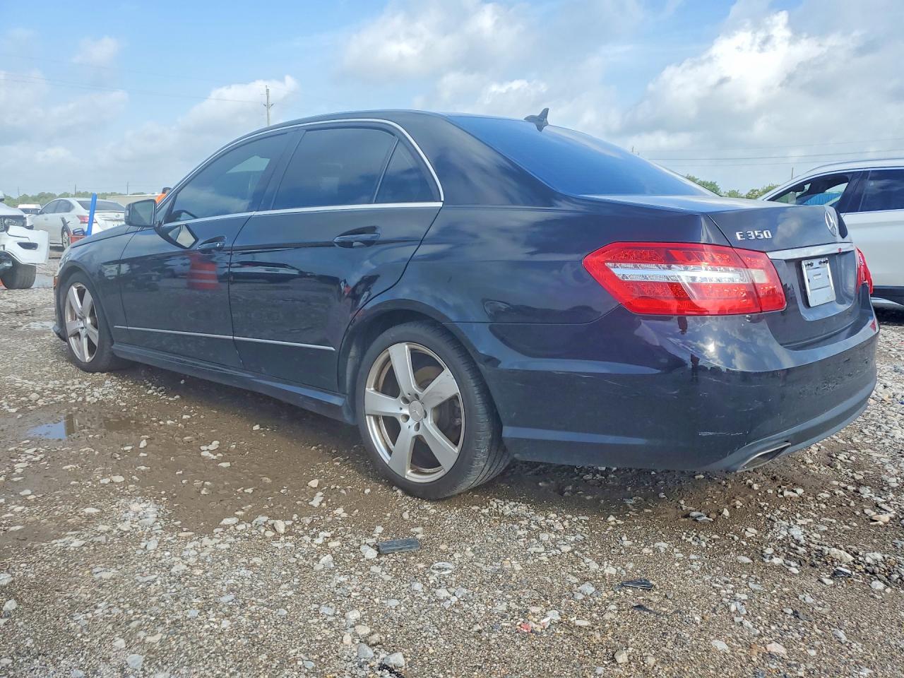 2010 MERCEDES-BENZ E-CLASS