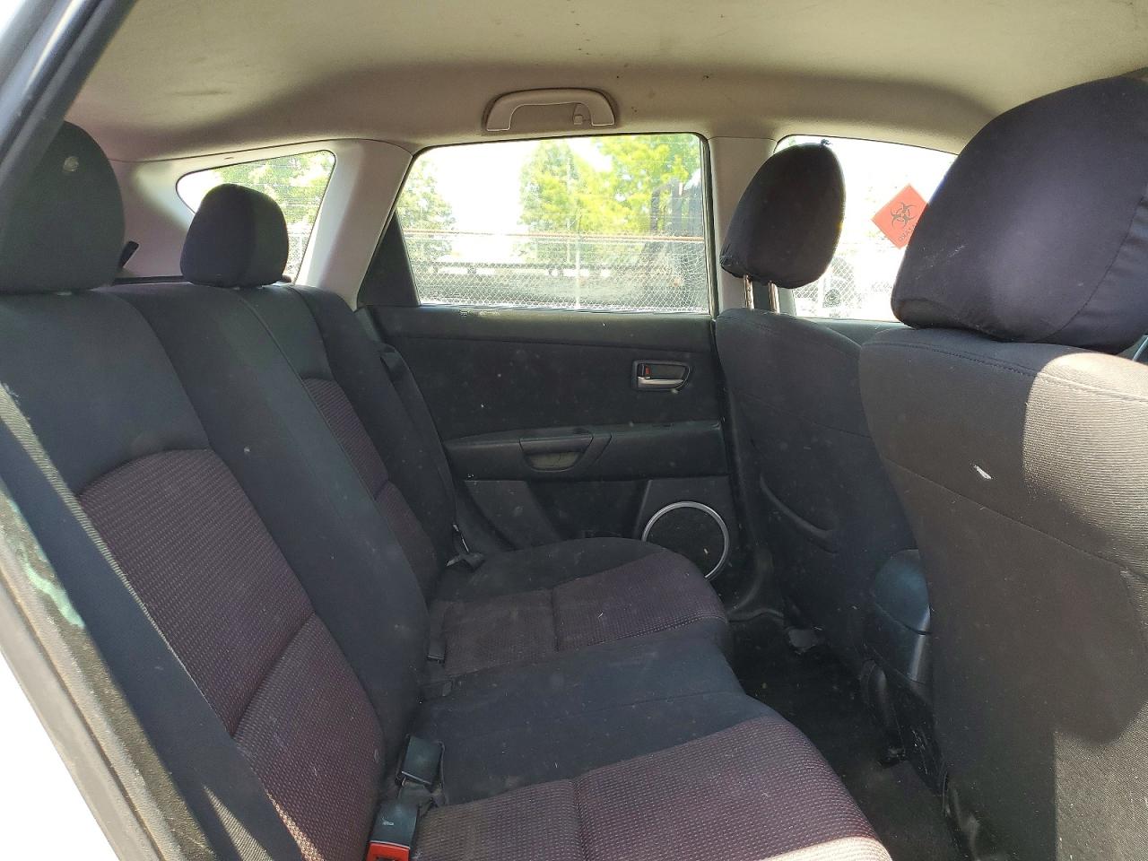 2004 MAZDA MAZDA3