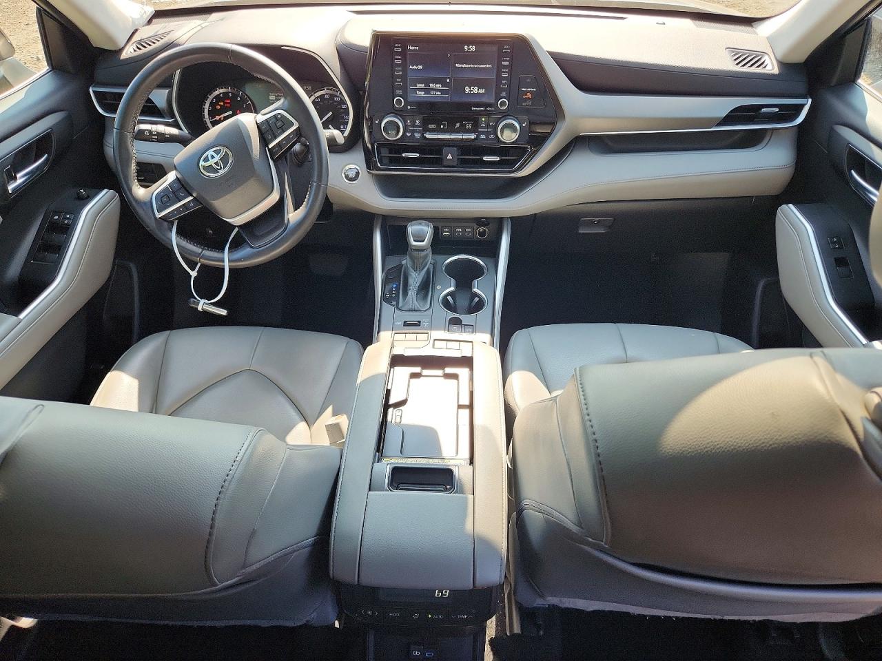2022 TOYOTA HIGHLANDER