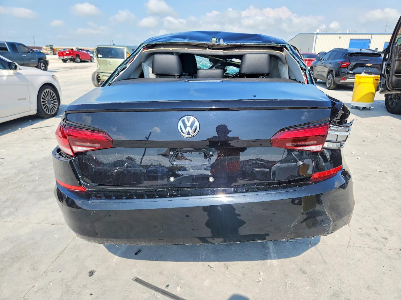 2022 VOLKSWAGEN PASSAT