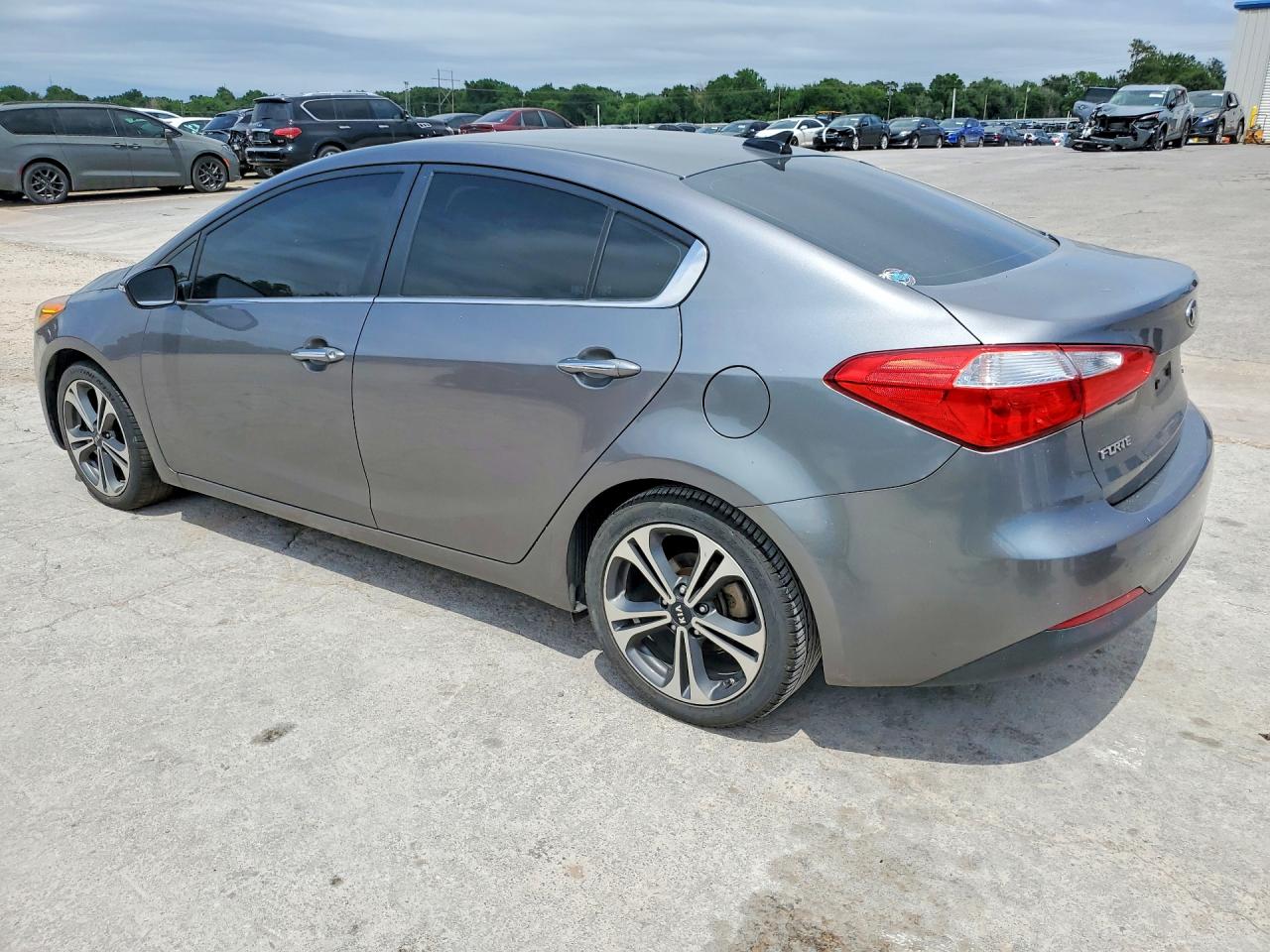 2016 KIA FORTE