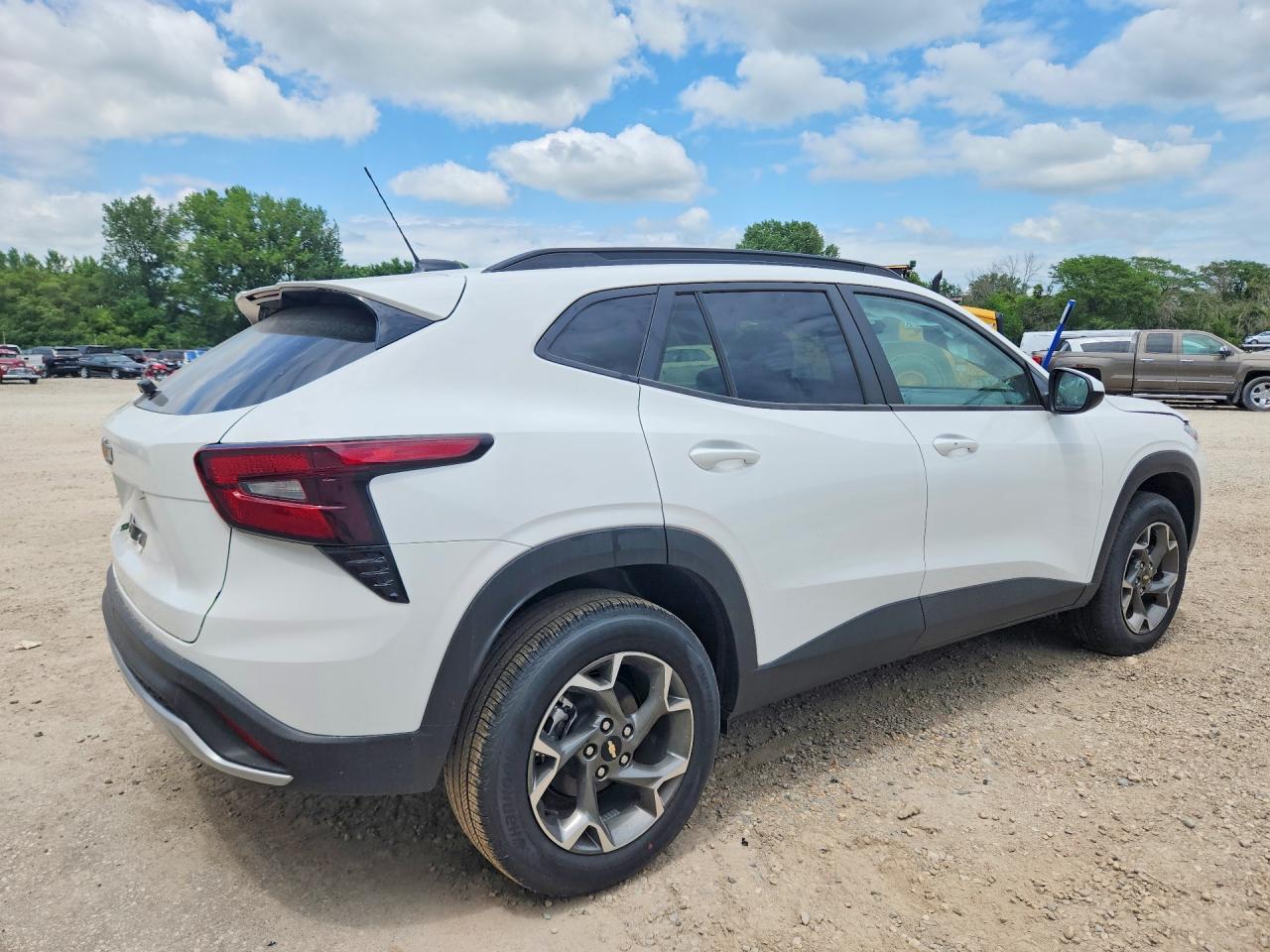 2026 CHEVROLET TRAX