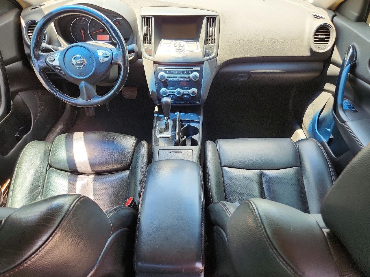 2011 NISSAN MAXIMA