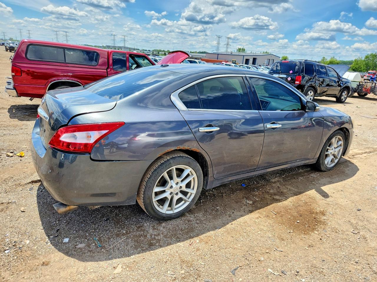 2011 NISSAN MAXIMA